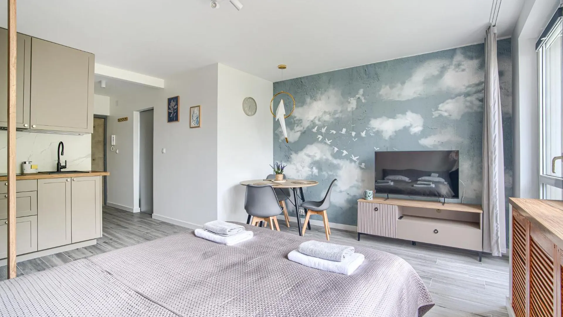 City Center Apartment contacts